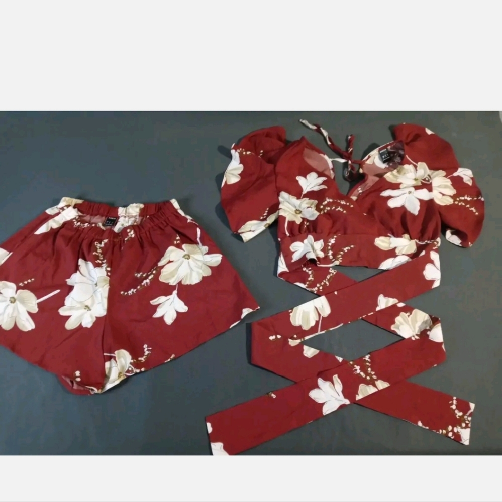 Shein two piece floral short and crop set